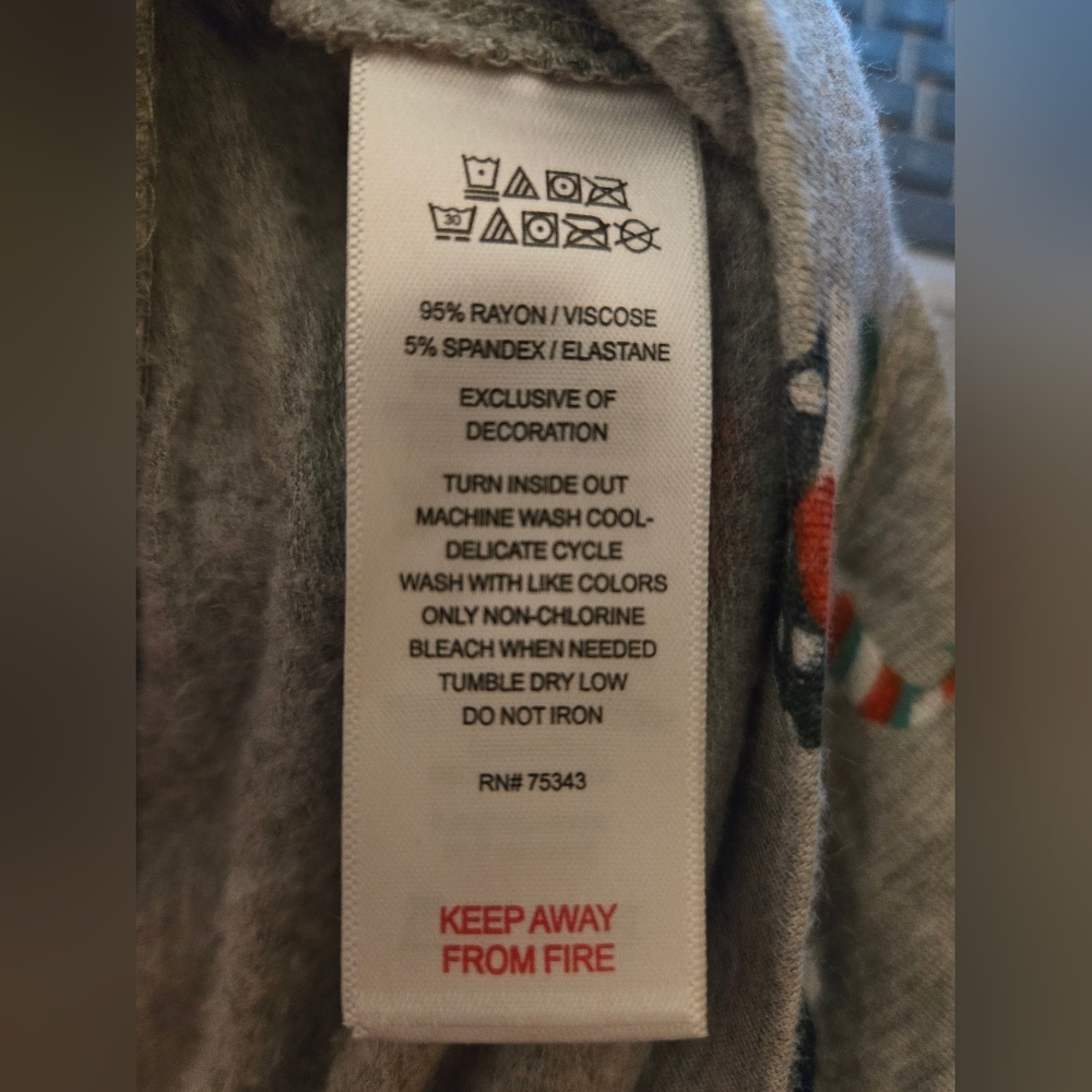 Isaac Mizrahi Gnome Christmas Jogger Pajama Pants Sz Medium - Picture 5 of 5